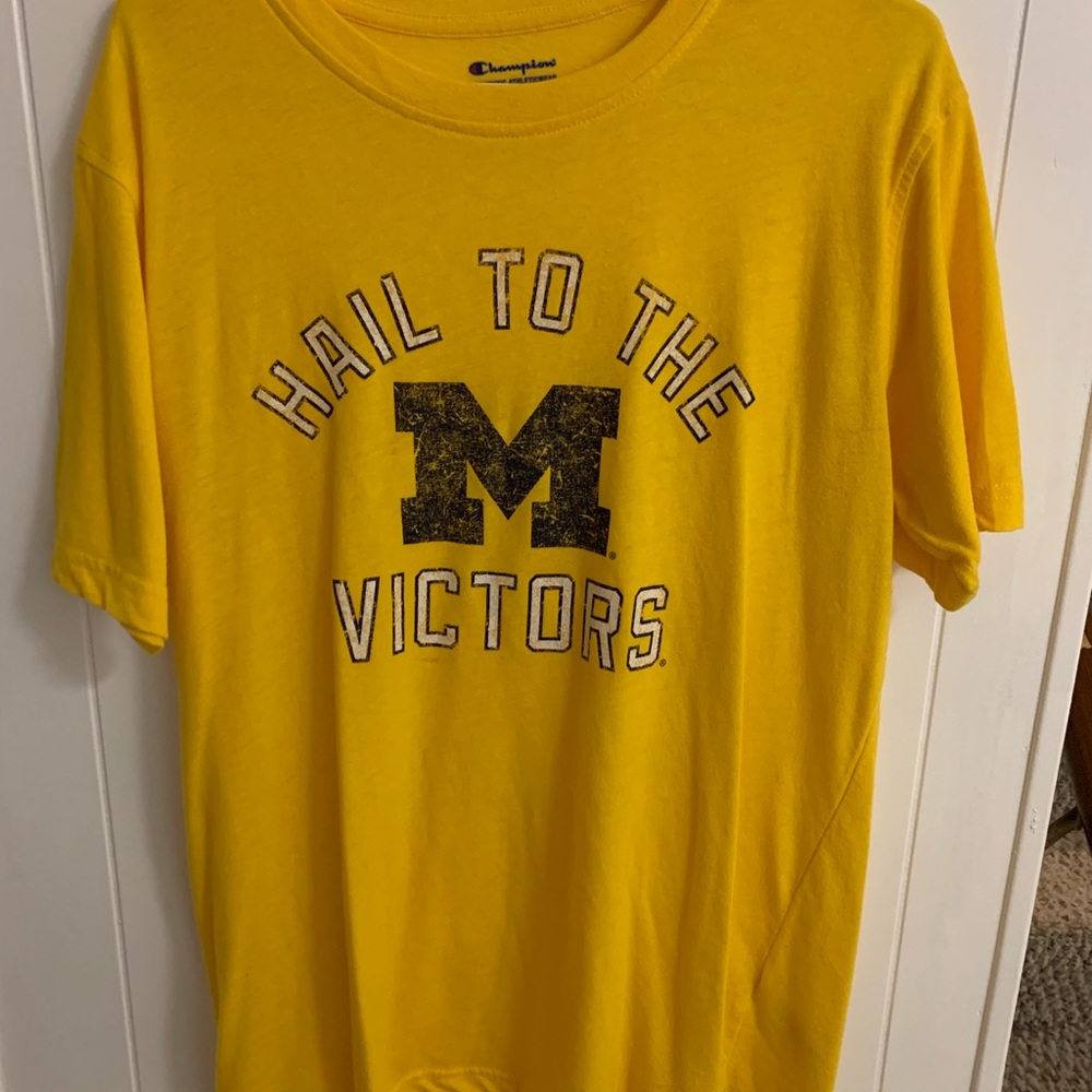 Yellow Michigan shirt . Size Large